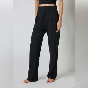 Vuori Lux At Ease Straight Pants
